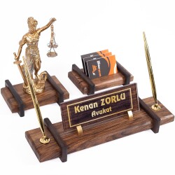 Avukata Hediye Ahşap Masa İsimliği Themis Heykel Ofis İsimlik Seti - 1